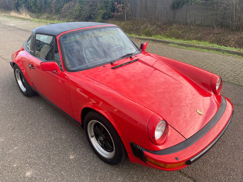 Porsche 911 Carrera 3.2