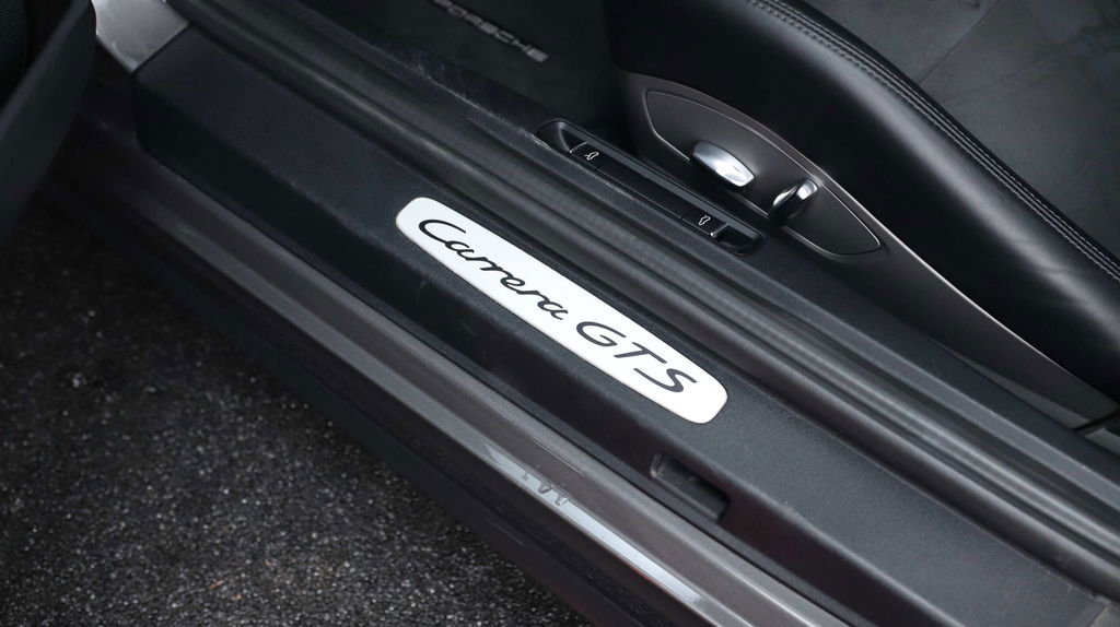 Porsche 991 Carrera GTS