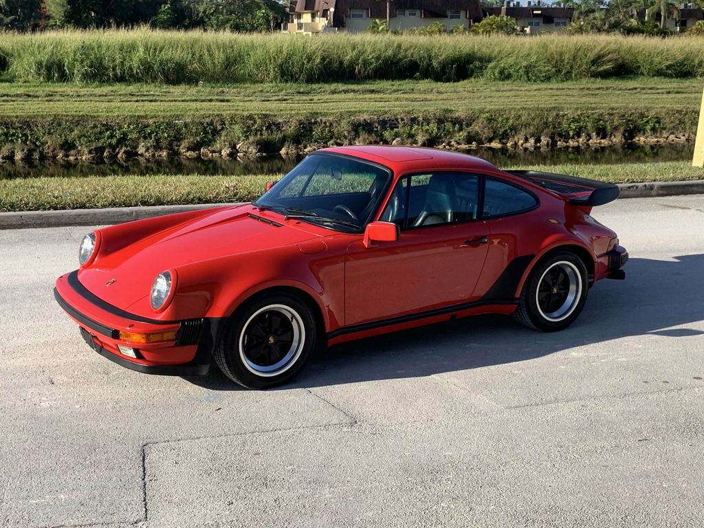 Porsche 911 Turbo 3.3 (US)