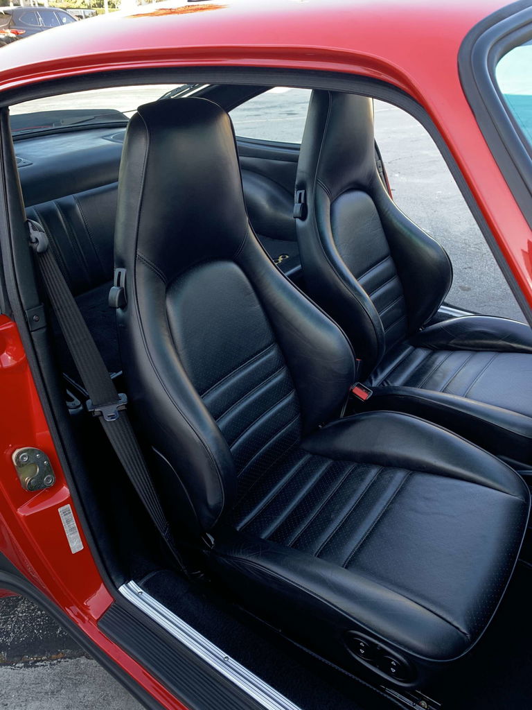 Porsche 911 Turbo 3.3 (US)