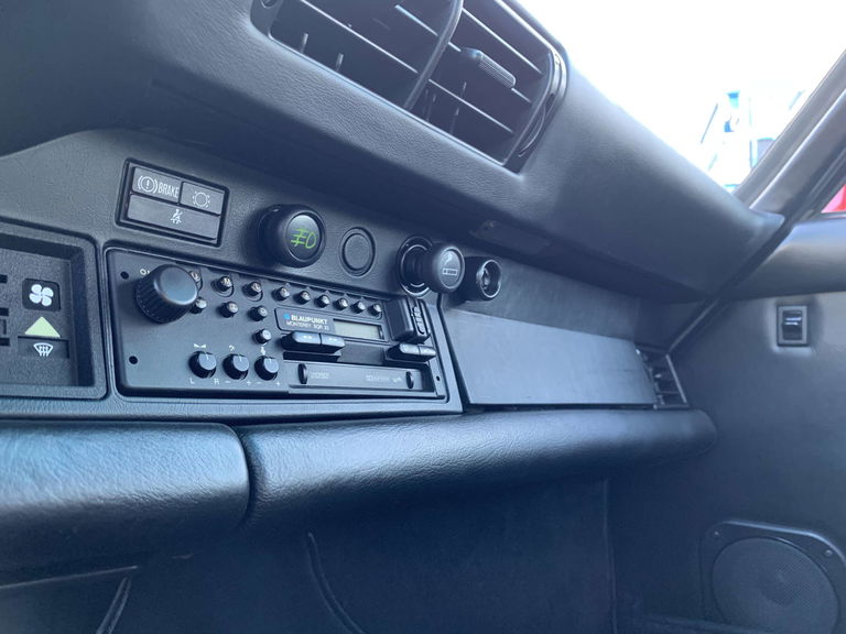 Porsche 911 Turbo 3.3 (US)