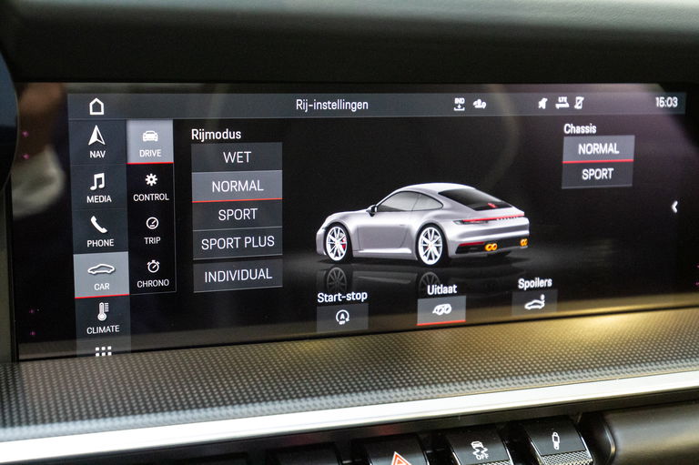 Porsche 992 Carrera 4S