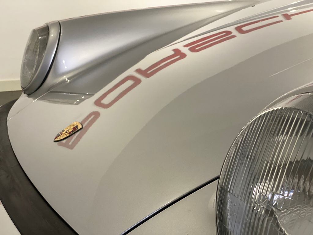 Porsche 911 “25 Jahre Jubiläumsmodell”