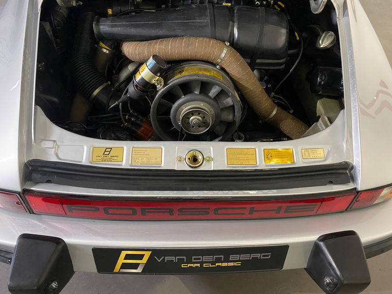 Porsche 911 “25 Jahre Jubiläumsmodell”