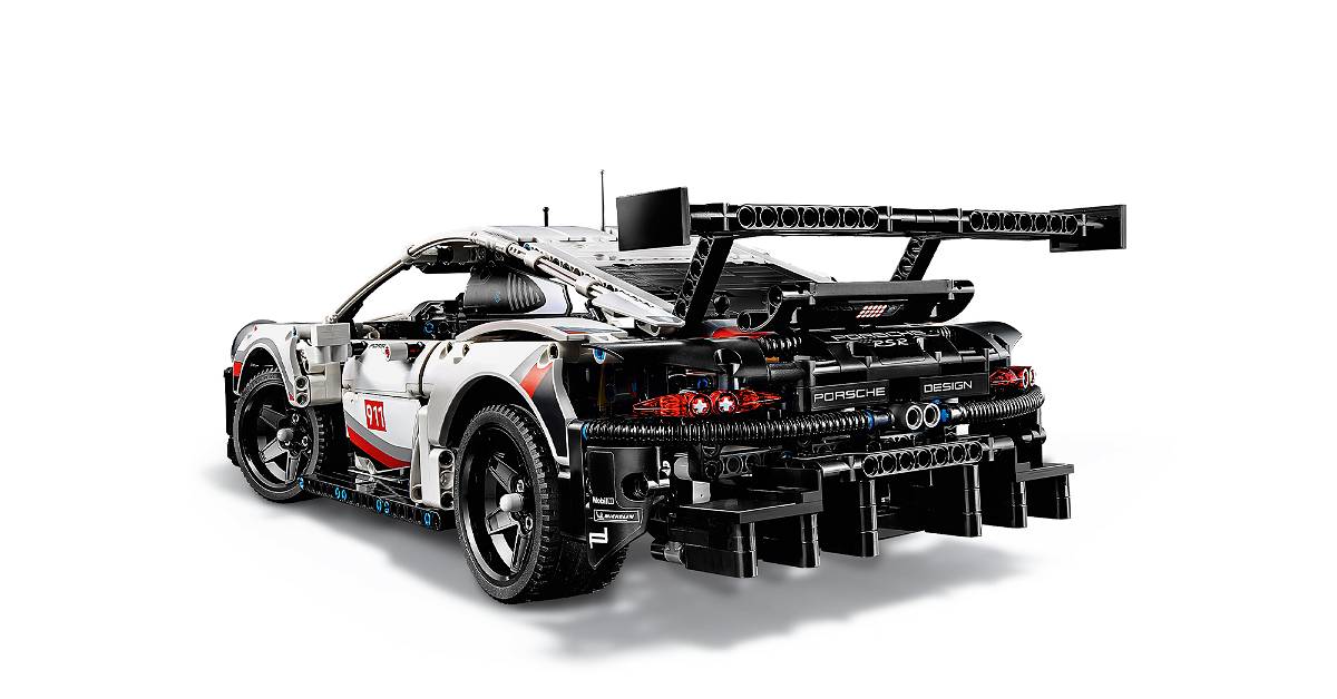 Lego and Porsche collaborate on Technic 911 GT3 RS model