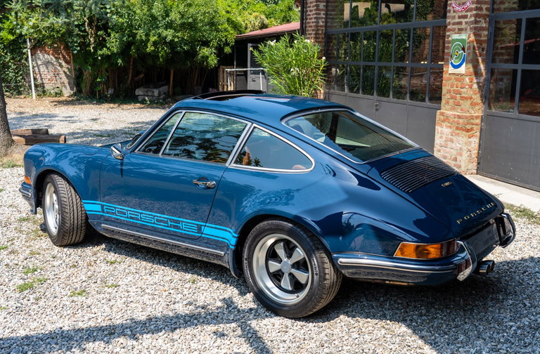 Porsche 911 Backdate