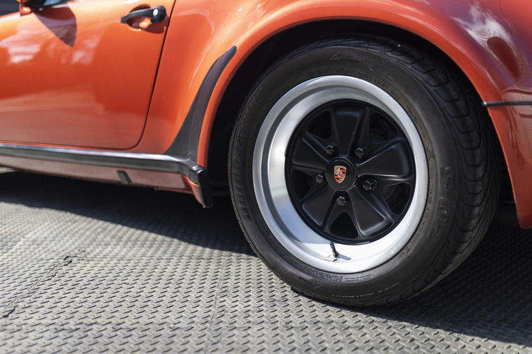 Porsche 911 Turbo 3.3