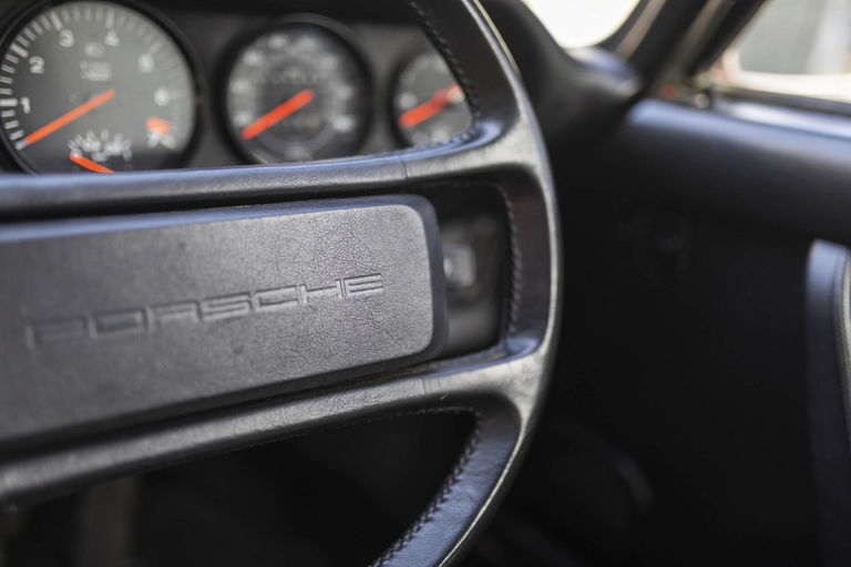 Porsche 911 Turbo 3.3