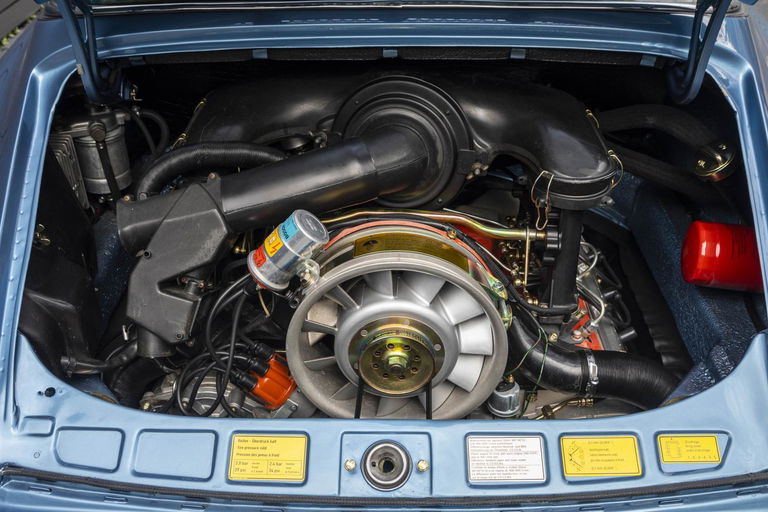 Porsche 911 Carrera 2,7