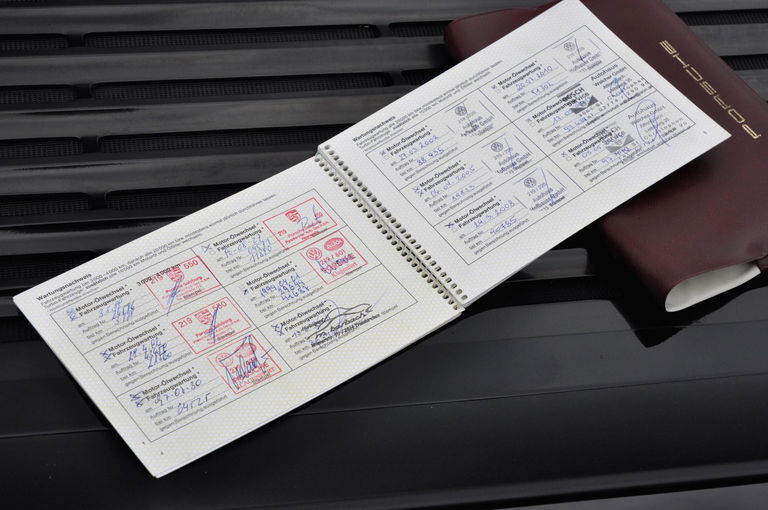 Porsche 911 Carrera 3.2 (KAT)