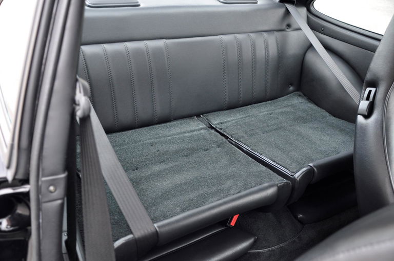 Porsche 911 Carrera 3.2 (KAT)