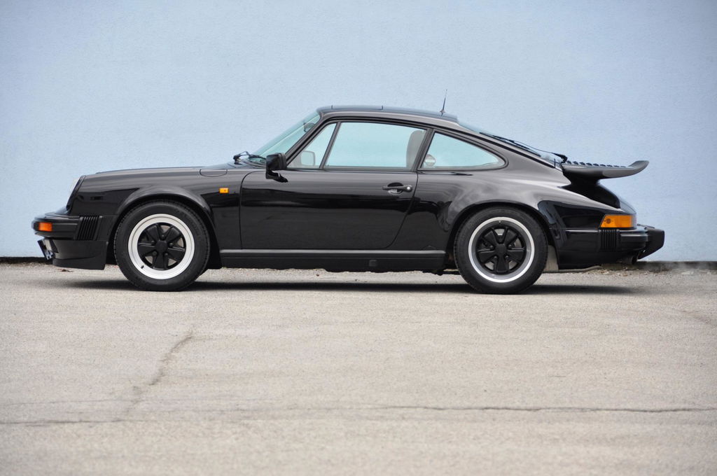 Porsche 911 Carrera 3.2 (KAT)
