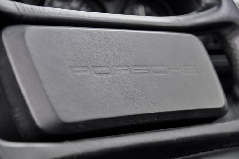 Porsche 911 Carrera 3.2 (KAT)