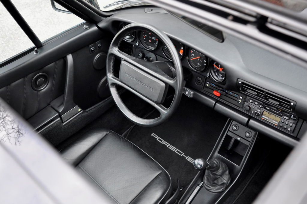 Porsche 911 Carrera 3.2 (KAT)