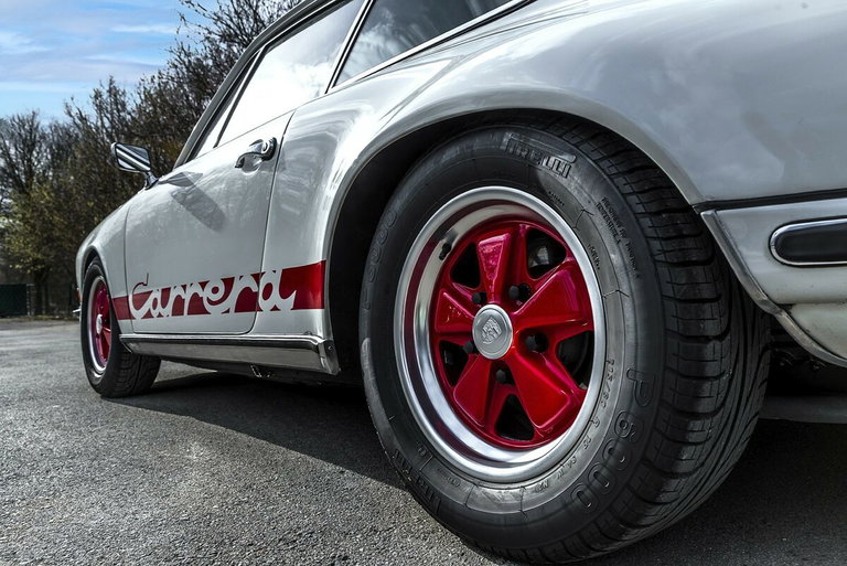 Porsche 911 Carrera RS