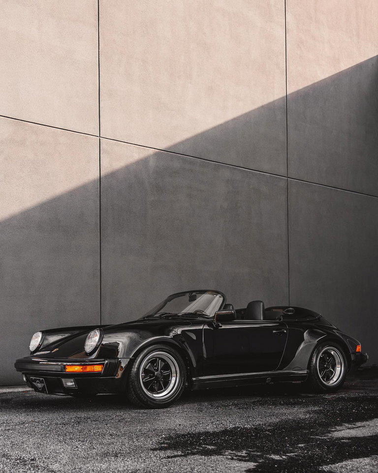 Porsche 911 Carrera 3.2 Speedster (US)