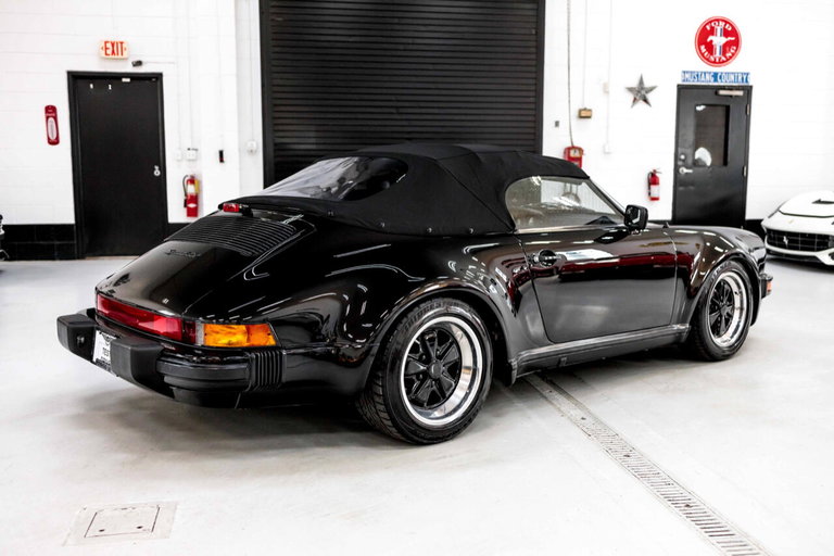 Porsche 911 Carrera 3.2 Speedster (US)