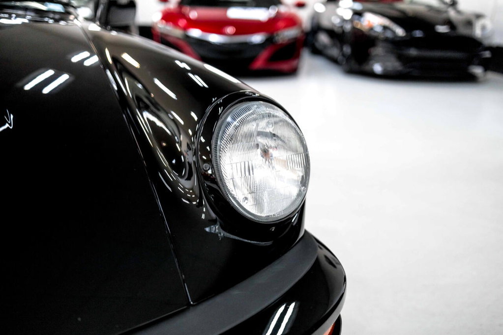 Porsche 911 Carrera 3.2 Speedster (US)