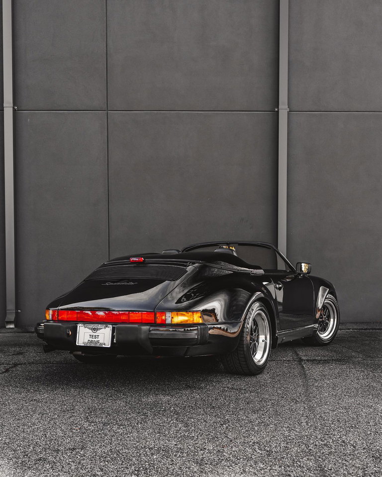 Porsche 911 Carrera 3.2 Speedster (US)