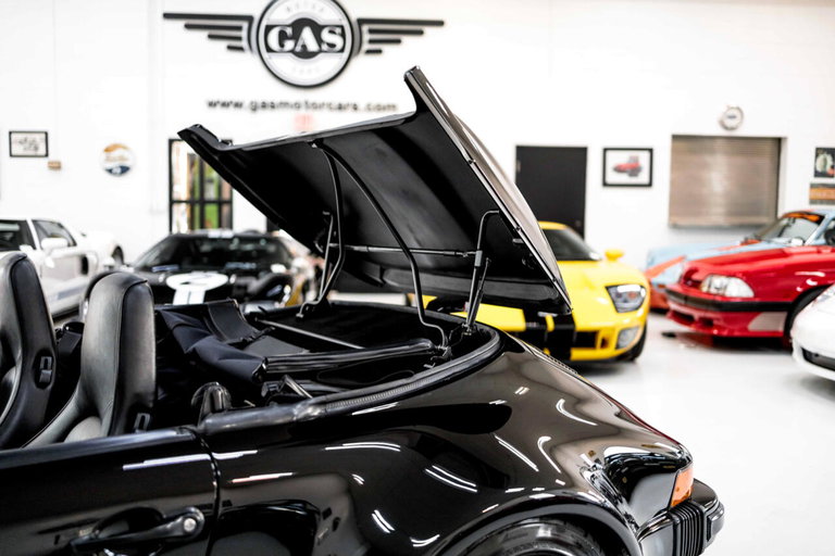 Porsche 911 Carrera 3.2 Speedster (US)