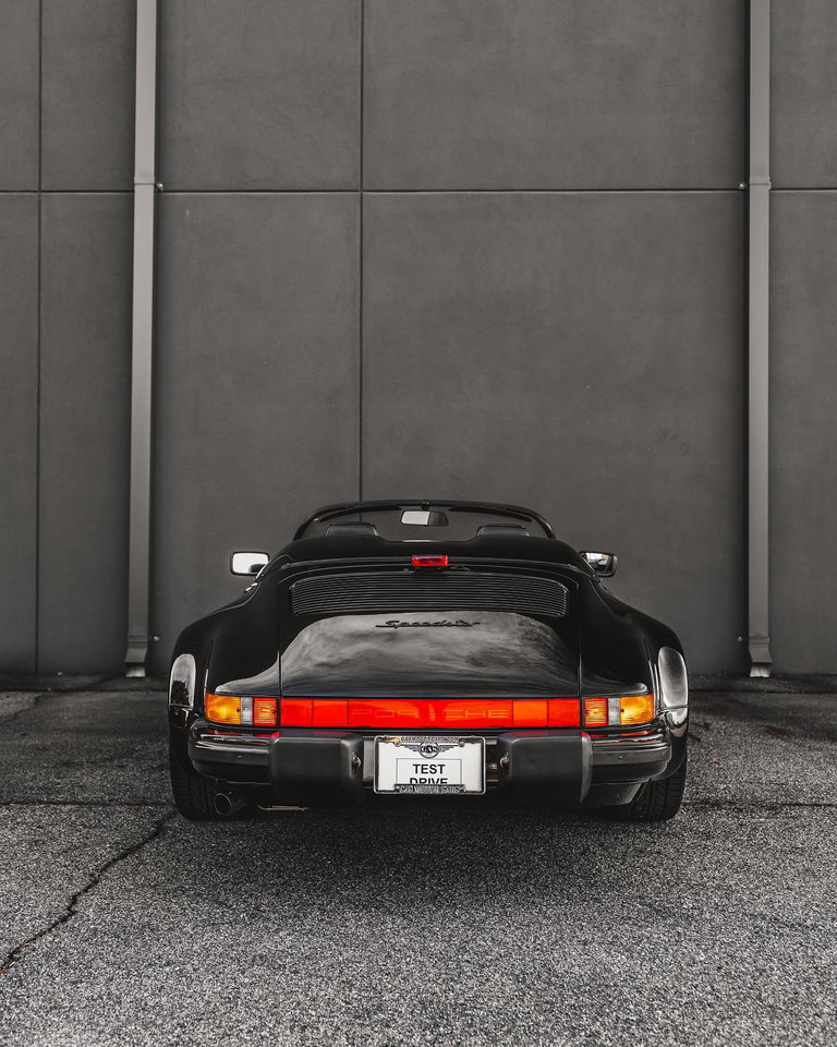 Porsche 911 Carrera 3.2 Speedster (US)