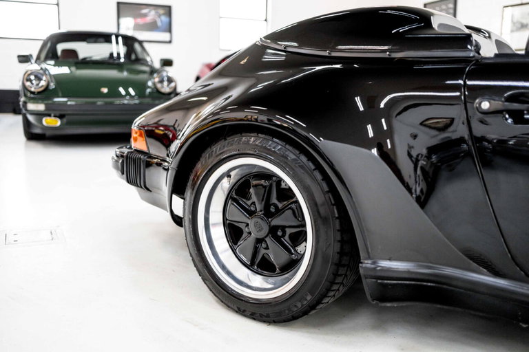 Porsche 911 Carrera 3.2 Speedster (US)