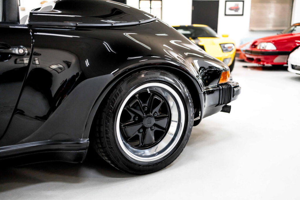 Porsche 911 Carrera 3.2 Speedster (US)