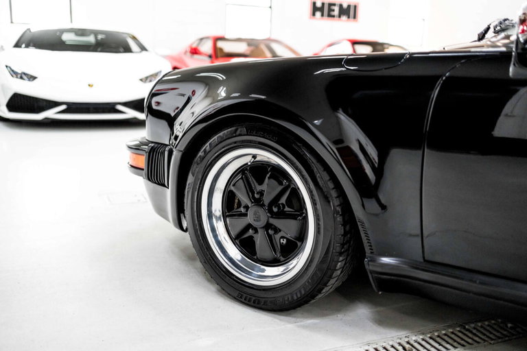 Porsche 911 Carrera 3.2 Speedster (US)
