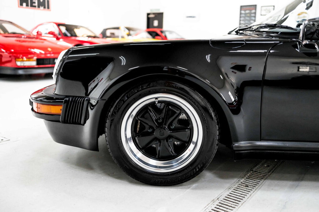 Porsche 911 Carrera 3.2 Speedster (US)