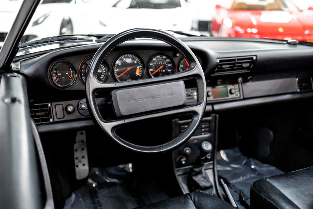 Porsche 911 Carrera 3.2 Speedster (US)