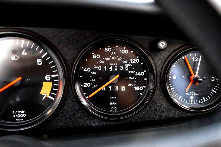 Porsche 911 Carrera 3.2 Speedster (US)