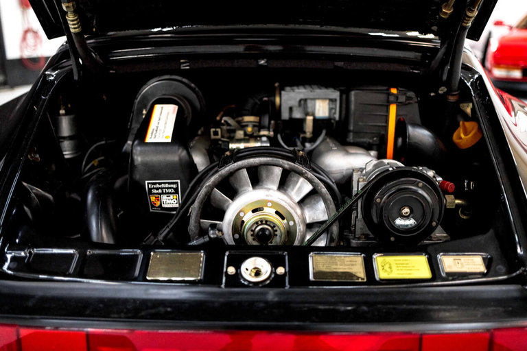 Porsche 911 Carrera 3.2 Speedster (US)