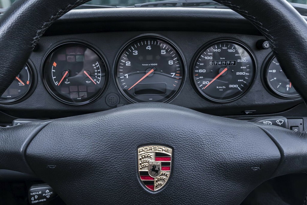 Porsche 964 Carrera 2 Speedster