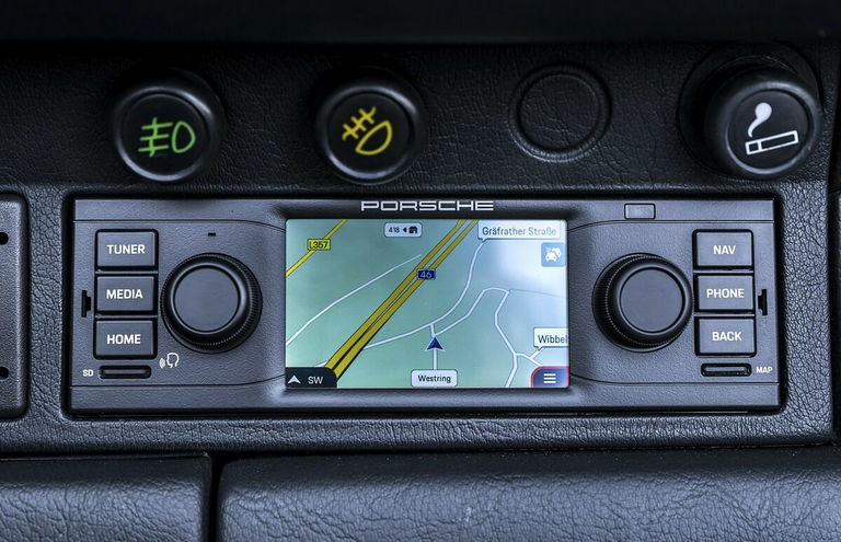 Porsche 964 Carrera 2 Speedster