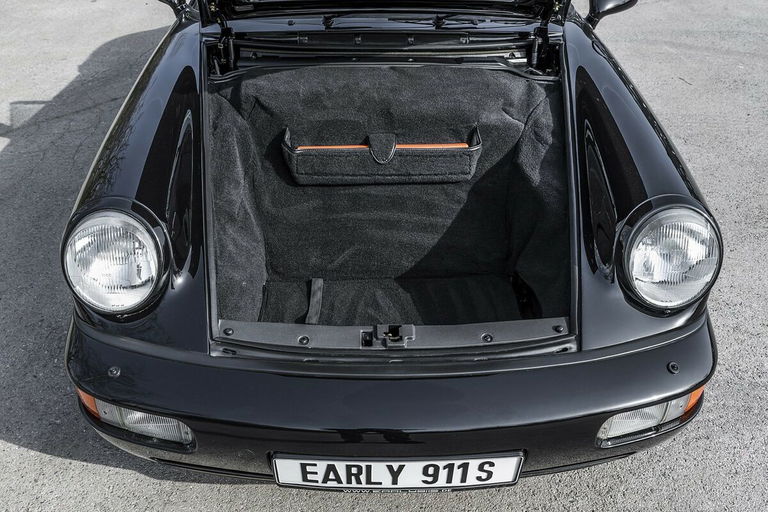 Porsche 964 Carrera 2 Speedster