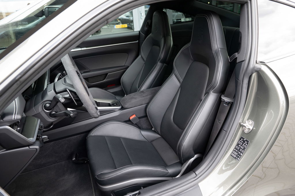 Porsche 992 Carrera S