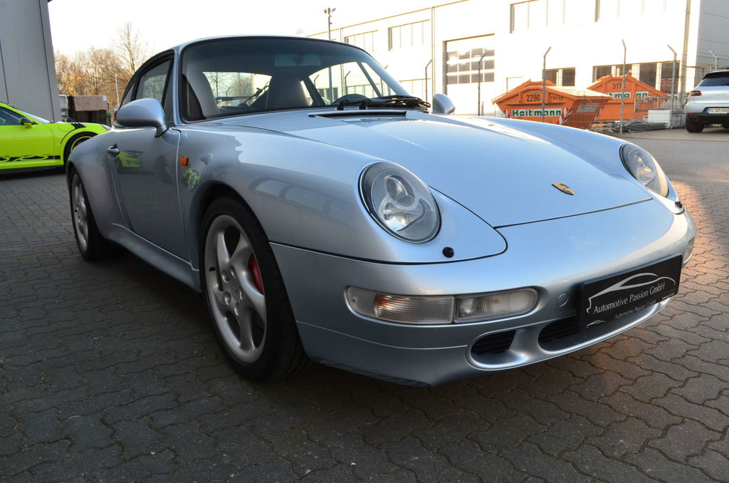 Porsche 993 Carrera 4S