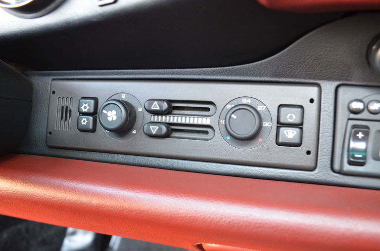 Porsche 993 Carrera 4S