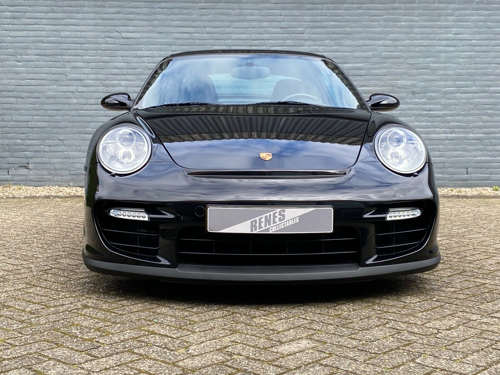 Porsche 997 GT2 2008 - elferspot.com - Marketplace for Porsche Sports Cars