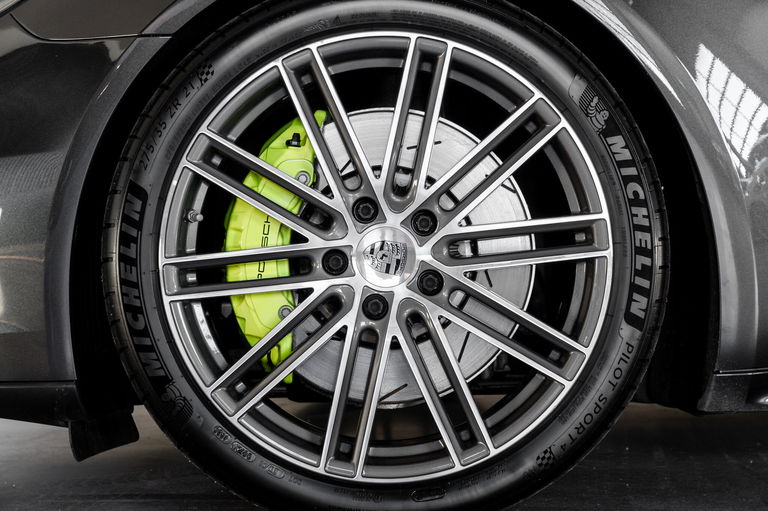 Porsche Panamera 4 E-Hybrid