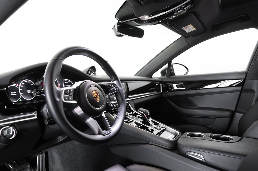 Porsche Panamera 4 E-Hybrid