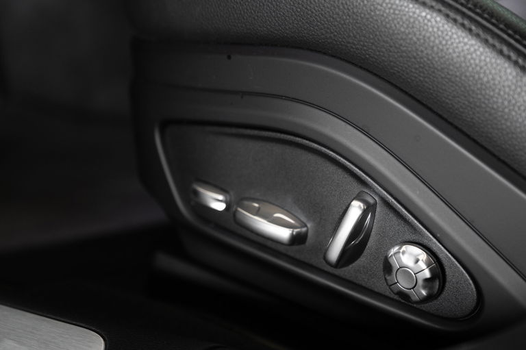 Porsche Panamera 4 E-Hybrid