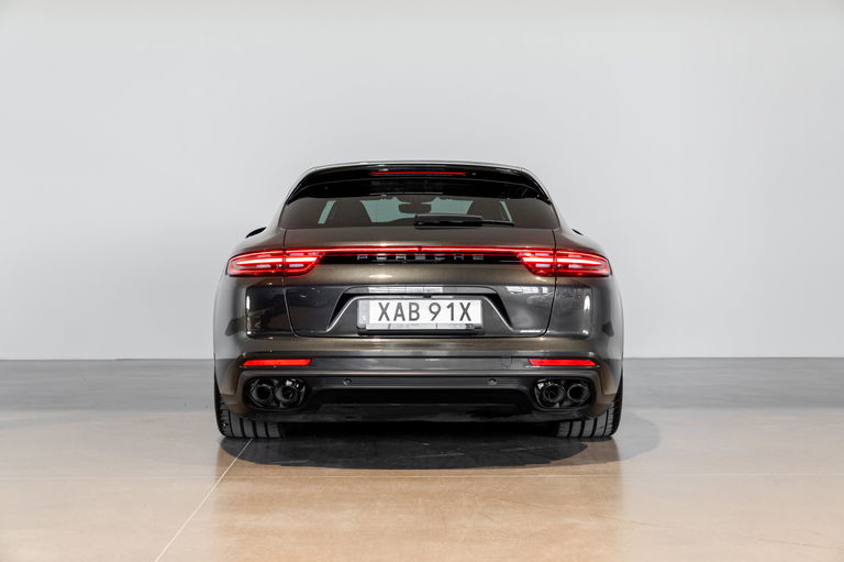 Porsche Panamera 4 E-Hybrid