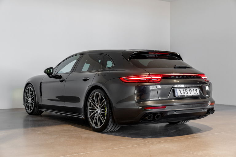 Porsche Panamera 4 E-Hybrid