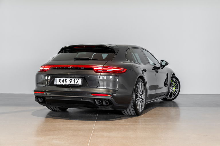 Porsche Panamera 4 E-Hybrid