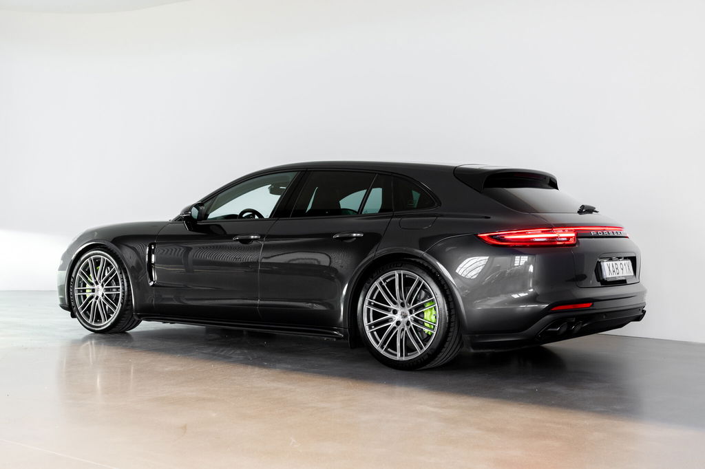 Porsche Panamera 4 E-Hybrid