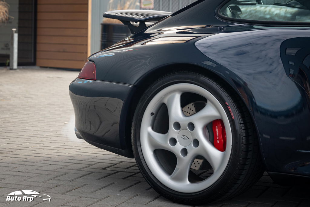 Porsche 993 Carrera 4S