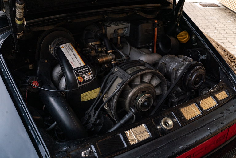 Porsche 911 Carrera 3.2 Speedster (US)
