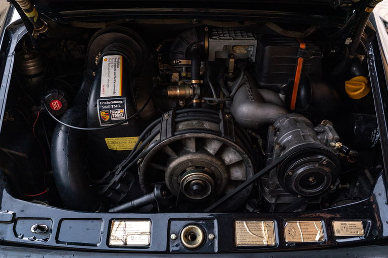 Porsche 911 Carrera 3.2 Speedster (US)