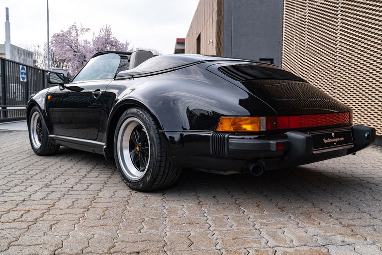 Porsche 911 Carrera 3.2 Speedster (US)